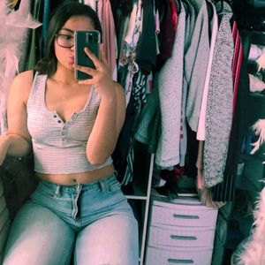 Meet your Posher, Yadira